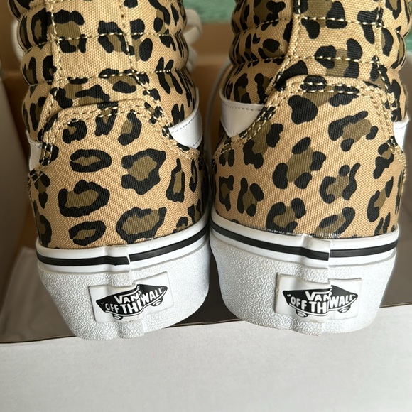 NWT Vans Filmore Hi-Top Leopard Print shoes size 7 women 5.5 men - Picture 3 of 5